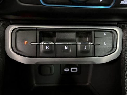 Certified 2023 GMC Acadia SLT AWD/4WD image 16