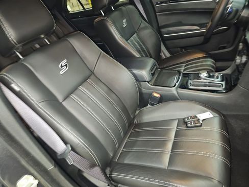 Used 2023 Chrysler 300 S w/ Safetytec Plus Group image 15