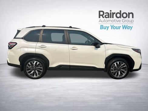 Used 2025 Subaru Forester Touring w/ Popular Package - Touring AWD/4WD image 8