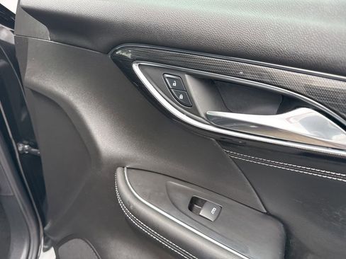 Used 2023 Buick Envision Essence image 43