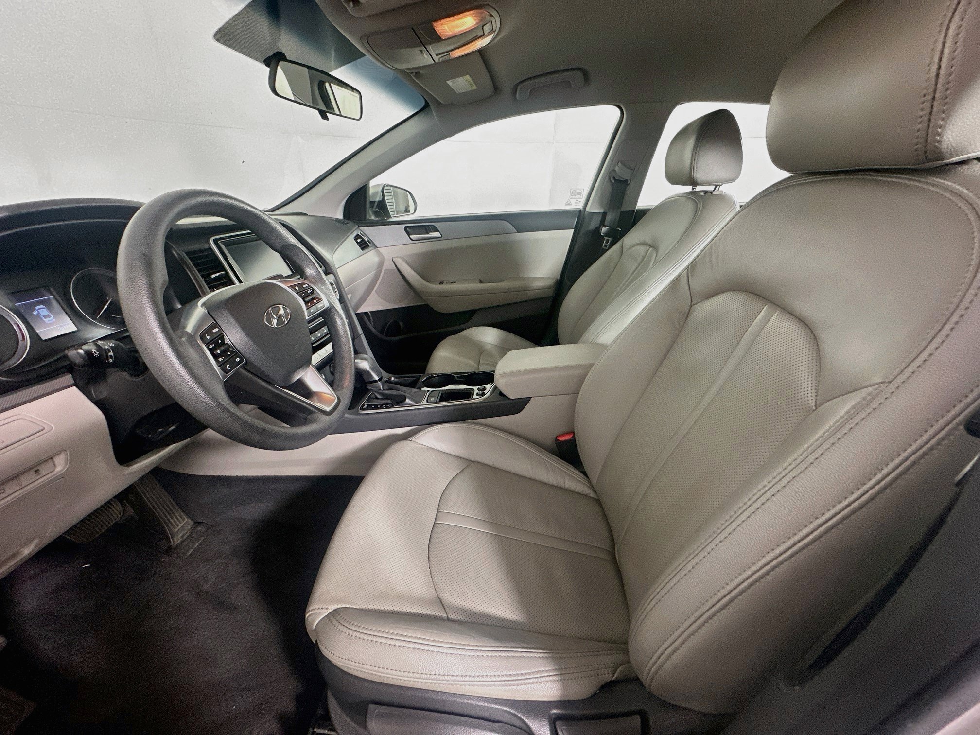 Used 2018 Hyundai Sonata SE FWD image 13
