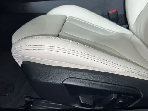 New 2026 BMW Z4 M40i w/ Premium Package image 13