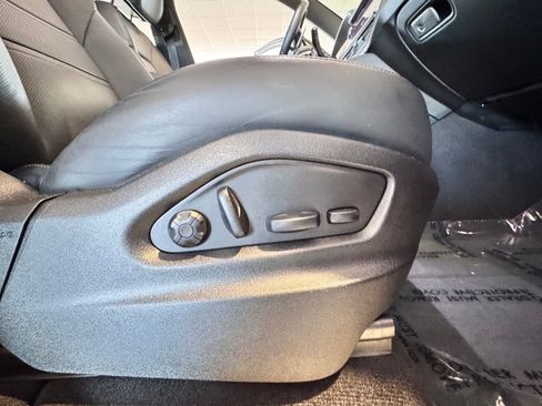 Used 2023 Porsche Cayenne Platinum Edition image 20