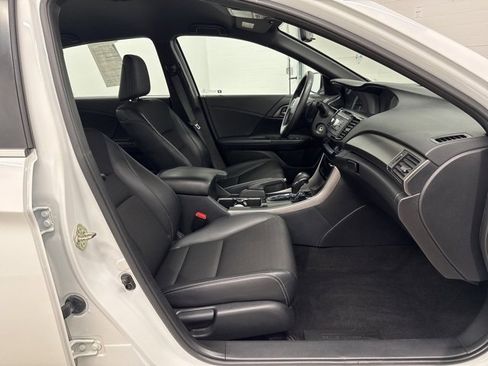 Certified 2017 Honda Accord Sport image 20