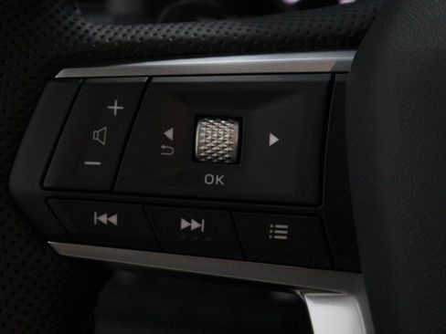 New 2026 Mitsubishi Outlander SE image 9