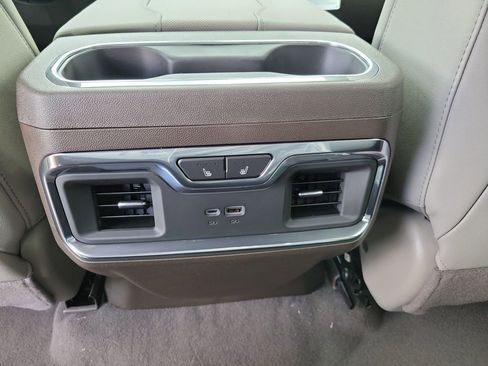 New 2026 GMC Sierra 1500 SLT w/ SLT Premium Package AWD/4WD image 12