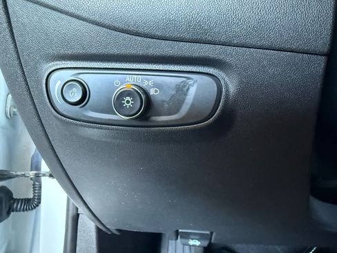Used 2024 Chevrolet Equinox RS FWD image 13