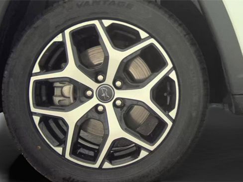 Used 2025 Jeep Compass Limited AWD/4WD image 23