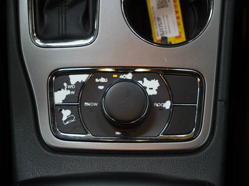 Used 2020 Jeep Grand Cherokee Limited X image 19