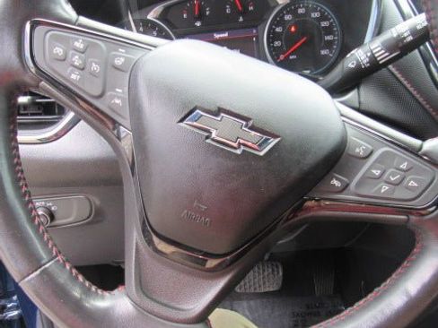 Certified 2022 Chevrolet Equinox RS w/ RS Leather Package FWD image 20