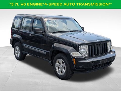 Used 2011 Jeep Liberty Sport AWD/4WD image 3