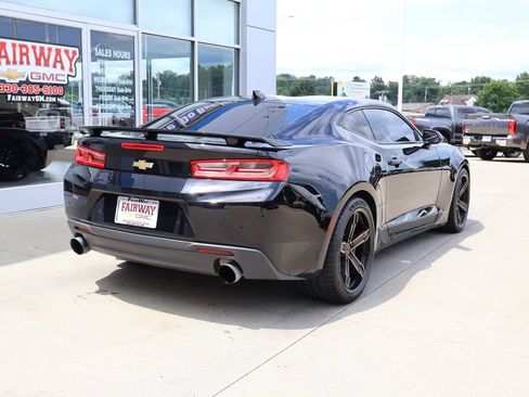 Used 2016 Chevrolet Camaro SS RWD image 3