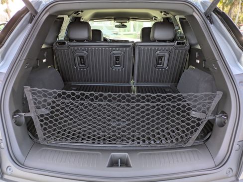 New 2026 Cadillac XT5 Luxury w/ LPO, Floor Liner Package image 17