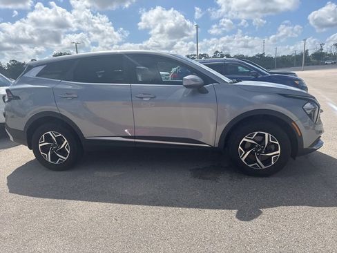 Certified 2023 Kia Sportage LX AWD/4WD image 3