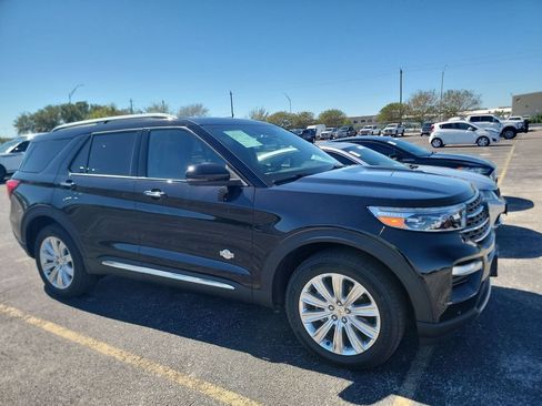Used 2022 Ford Explorer King Ranch AWD/4WD image 2