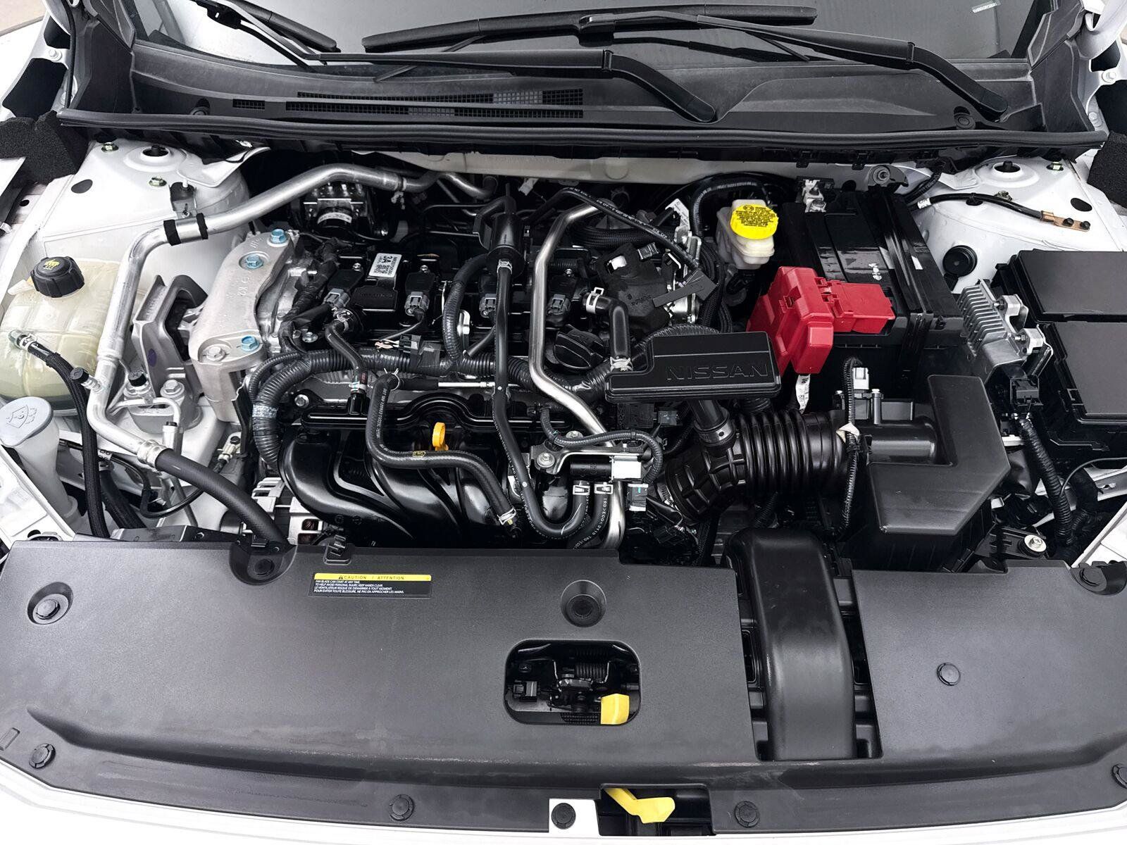 Used 2024 Nissan Sentra SR w/ SR Premium Package FWD image 10