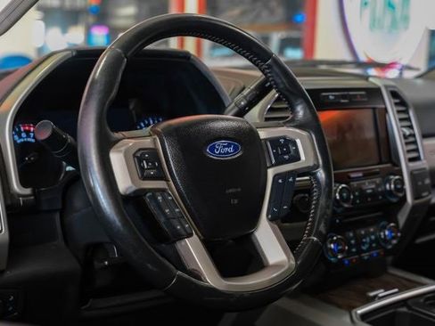 Used 2017 Ford F350 Lariat image 16