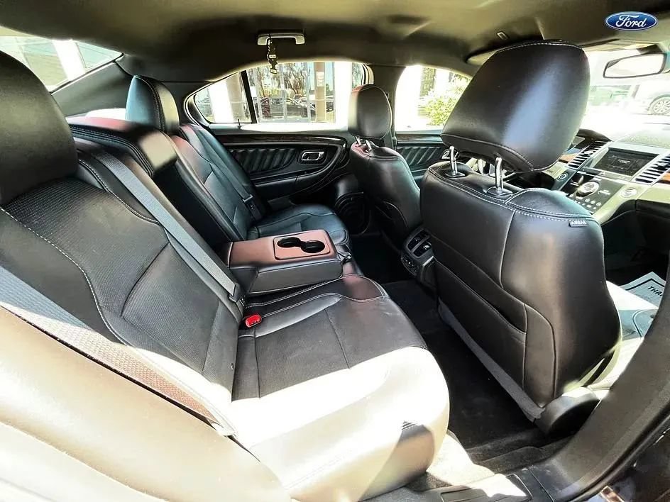 Used 2013 Ford Taurus Limited FWD image 15