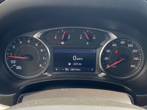 Used 2024 GMC Terrain SLT w/ LPO, Floor Liner Package FWD image 25