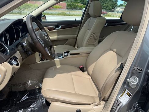 Used 2013 Mercedes-Benz C 300 4MATIC Sedan image 24