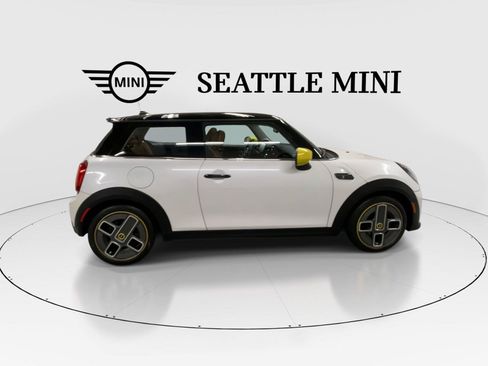 Used 2024 MINI Cooper SE FWD image 12