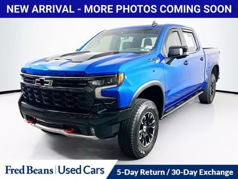 Used 2023 Chevrolet Silverado 1500 ZR2 w/ Technology Package image 3