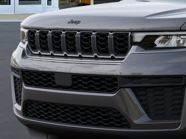 New 2026 Jeep Grand Cherokee Altitude AWD/4WD image 11