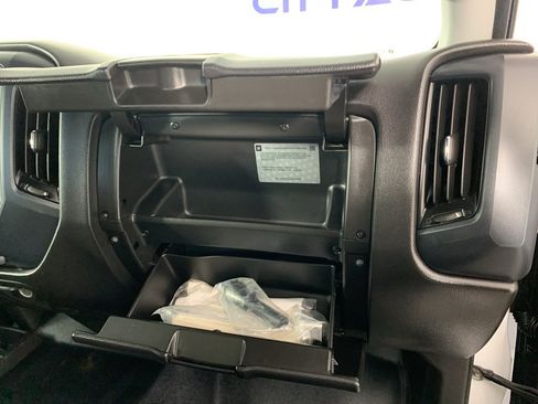Used 2019 Chevrolet Silverado 2500 W/T AWD/4WD image 36