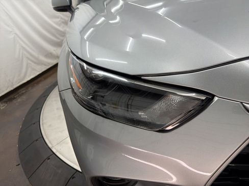 Used 2022 Toyota Highlander LE FWD image 10