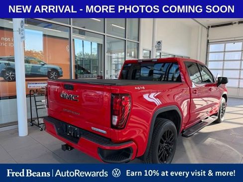 Used 2022 GMC Sierra 1500 Elevation w/ Elevation Premium Package AWD/4WD image 4