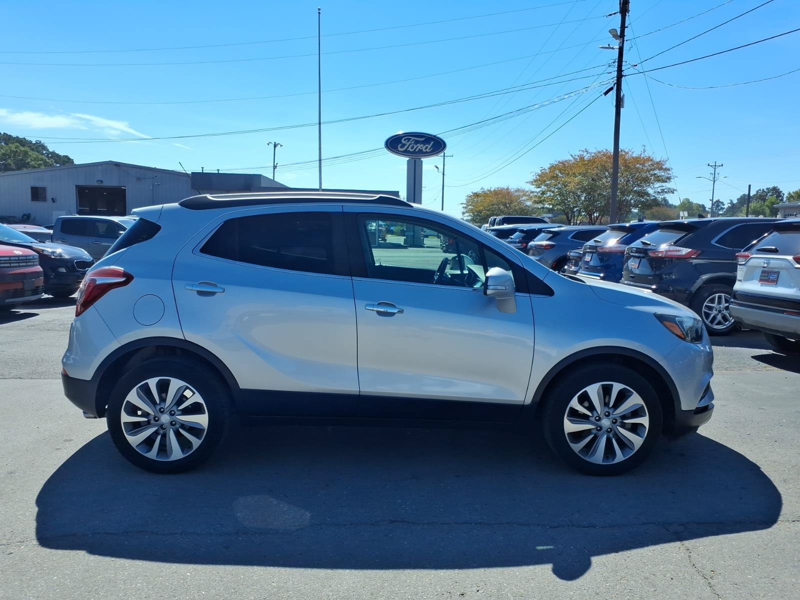 Used 2018 Buick Encore Preferred FWD image 5