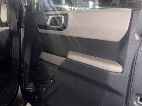 Used 2023 Ford Bronco Wildtrak image 31