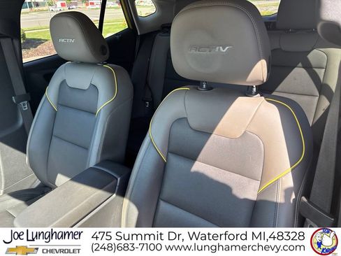 Used 2024 Chevrolet Trax ACTIV w/ Sunroof Package FWD image 14