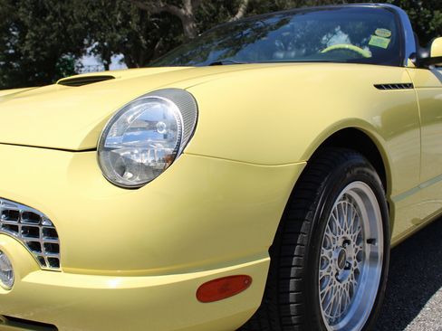 Used 2002 Ford Thunderbird RWD image 27