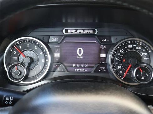 Used 2019 RAM 1500 Laramie w/ Off Road Group AWD/4WD image 13