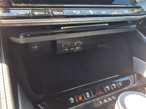 New 2026 Jeep Grand Wagoneer 4WD image 19
