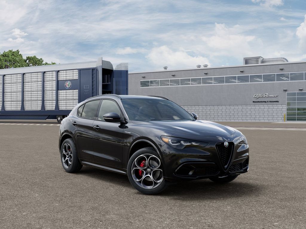 New 2026 Alfa Romeo Stelvio Sprint AWD/4WD image 5