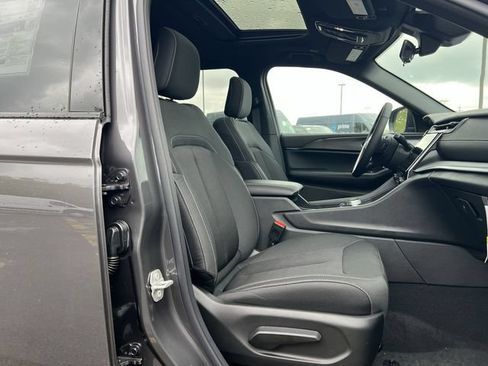New 2026 Jeep Grand Cherokee L 4WD image 27