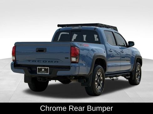 Used 2019 Toyota Tacoma TRD Off-Road w/ Technology Package AWD/4WD image 2