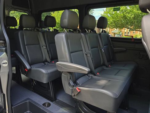 Used 2023 Mercedes-Benz Sprinter 2500 image 15