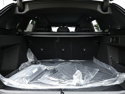 Used 2025 BMW X3 xDrive30i w/ Premium Package image 28