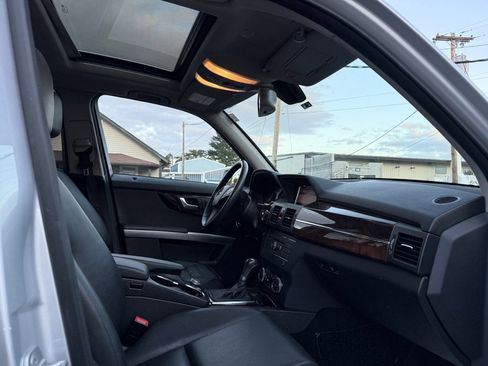 Used 2012 Mercedes-Benz GLK 350 4MATIC image 16