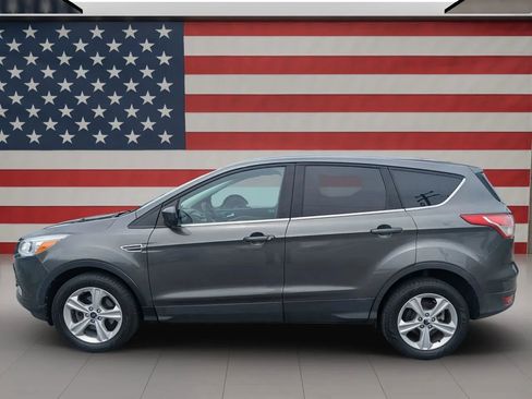 Used 2016 Ford Escape SE FWD image 3