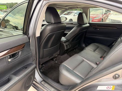Used 2014 Lexus ES 350 w/ Premium Package FWD image 14