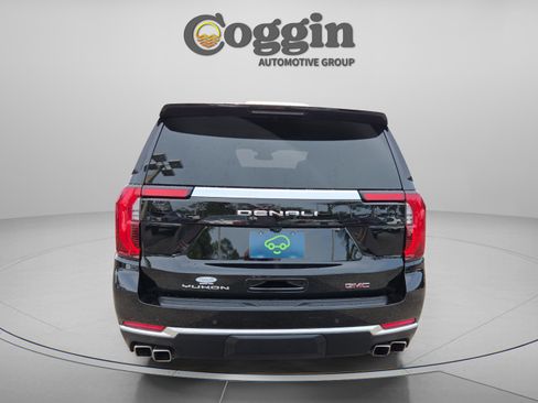 Used 2025 GMC Yukon Denali AWD/4WD image 4