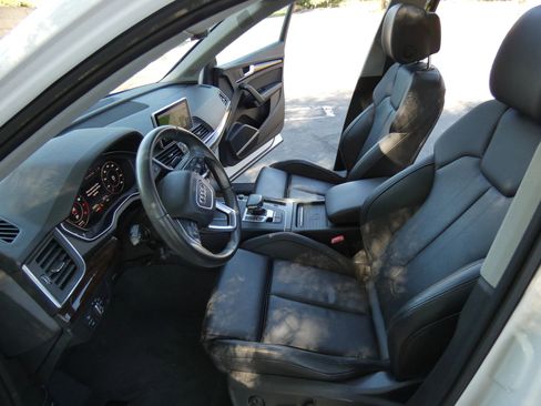 Used 2019 Audi Q5 2.0T Premium Plus w/ Premium Plus Package image 53