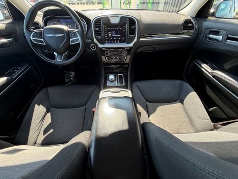 Used 2023 Chrysler 300 Touring w/ Sport Appearance Package RWD image 12