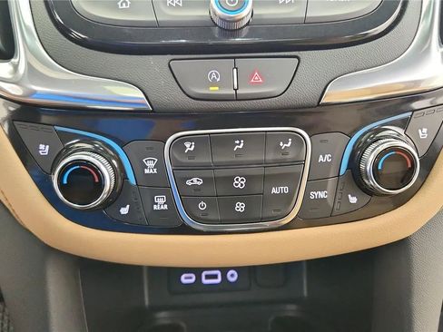 Used 2024 Chevrolet Equinox Premier FWD image 26