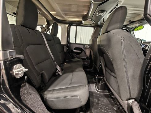 Used 2021 Jeep Wrangler Unlimited Sport AWD/4WD image 19