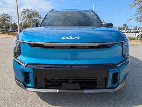 Certified 2025 Kia EV9 GT-Line image 3